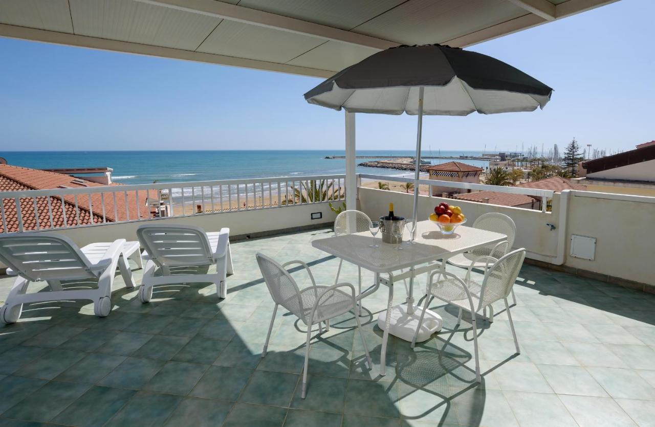 Archimede, Appartamento Con Vista In Centro A Marina Di Ragusa Dış mekan fotoğraf