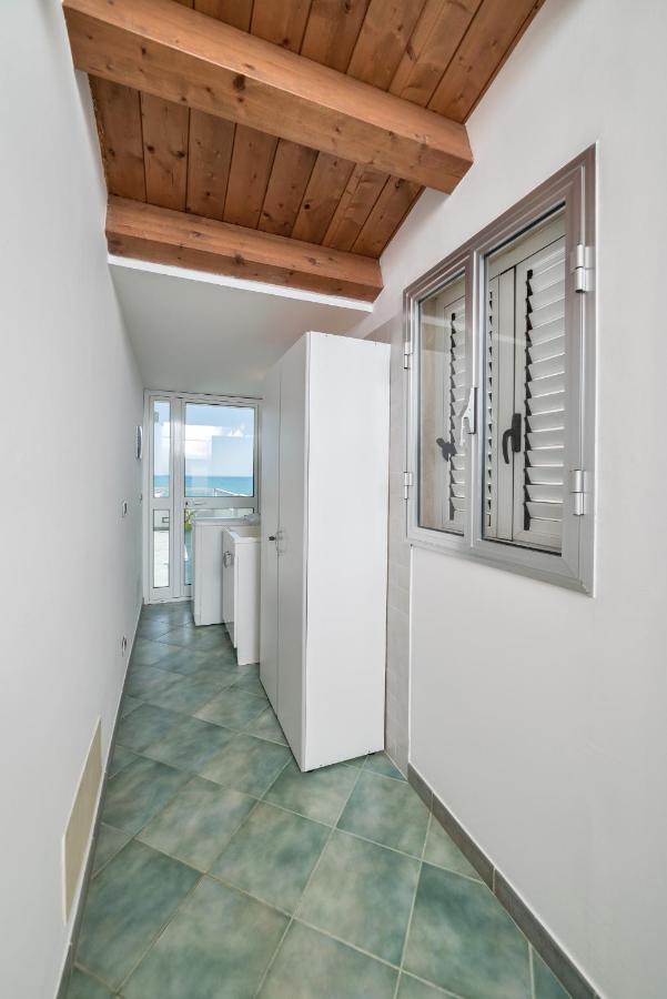 Archimede, Appartamento Con Vista In Centro A Marina Di Ragusa Dış mekan fotoğraf