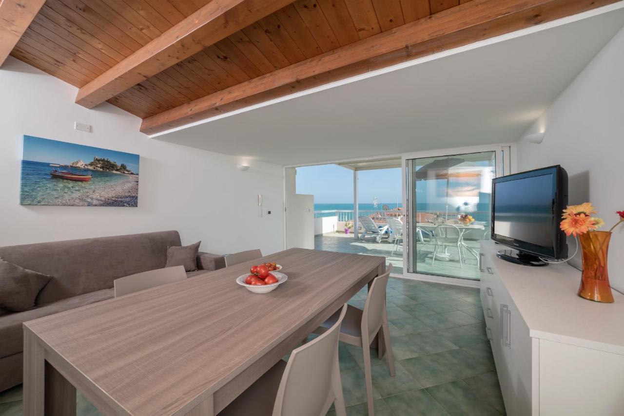 Archimede, Appartamento Con Vista In Centro A Marina Di Ragusa Dış mekan fotoğraf