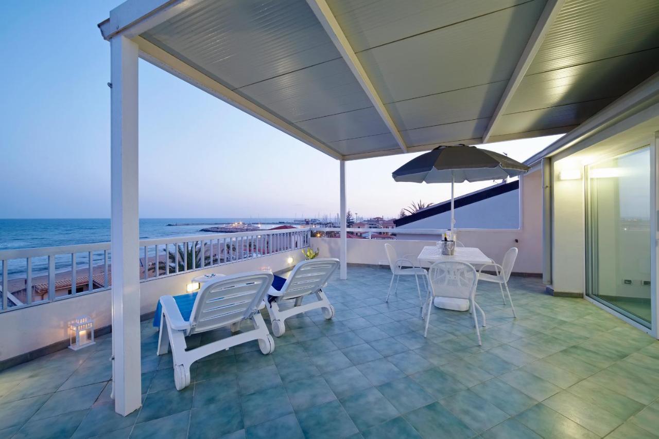 Archimede, Appartamento Con Vista In Centro A Marina Di Ragusa Dış mekan fotoğraf