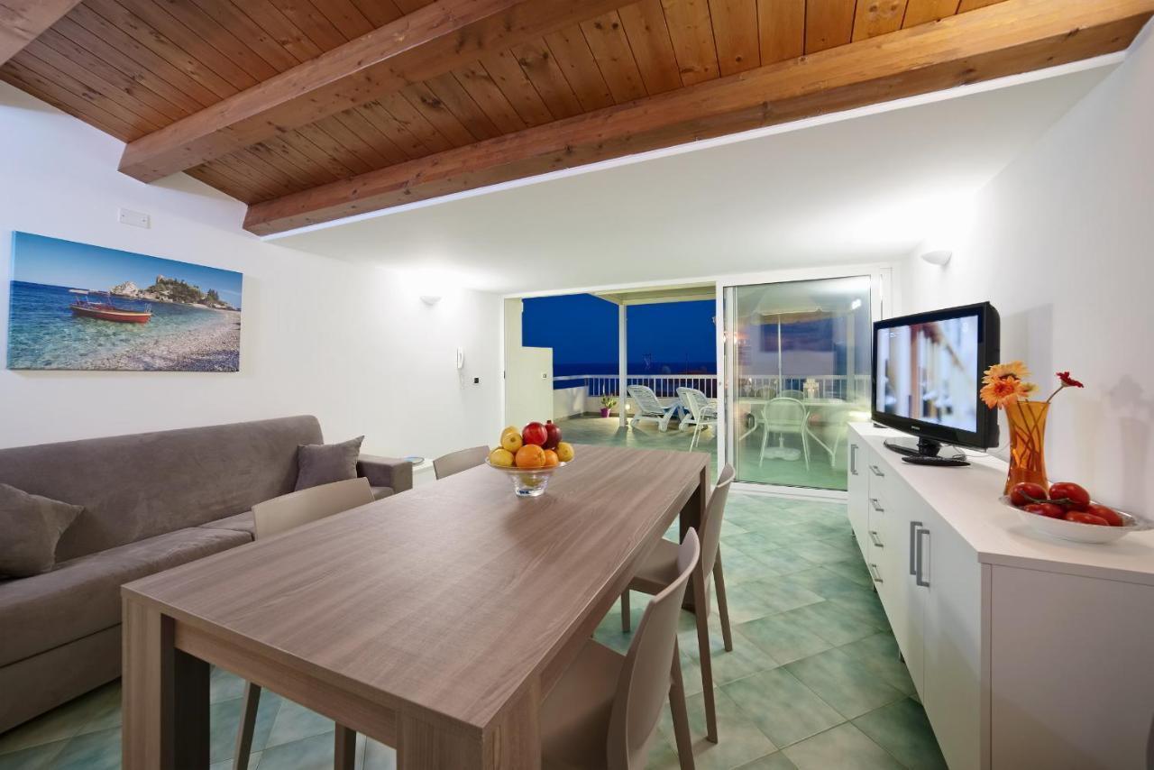 Archimede, Appartamento Con Vista In Centro A Marina Di Ragusa Dış mekan fotoğraf