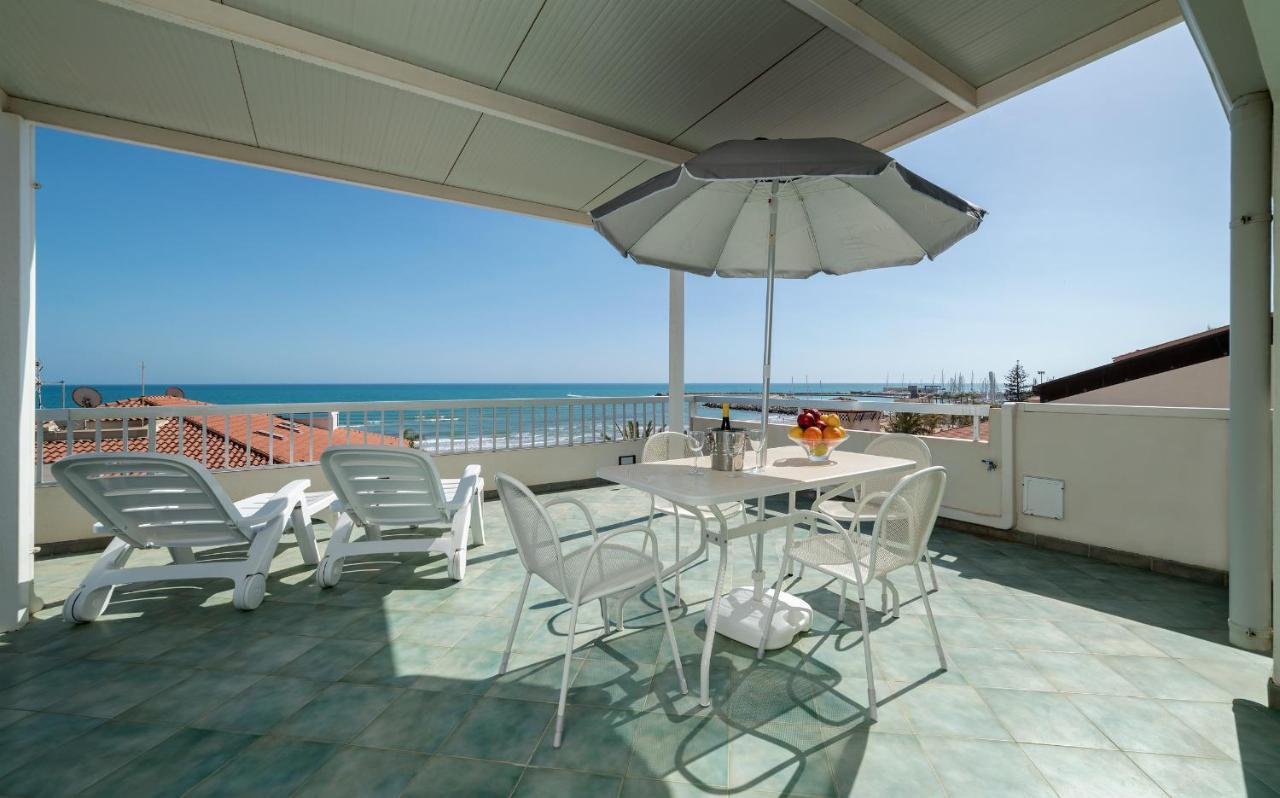 Archimede, Appartamento Con Vista In Centro A Marina Di Ragusa Dış mekan fotoğraf