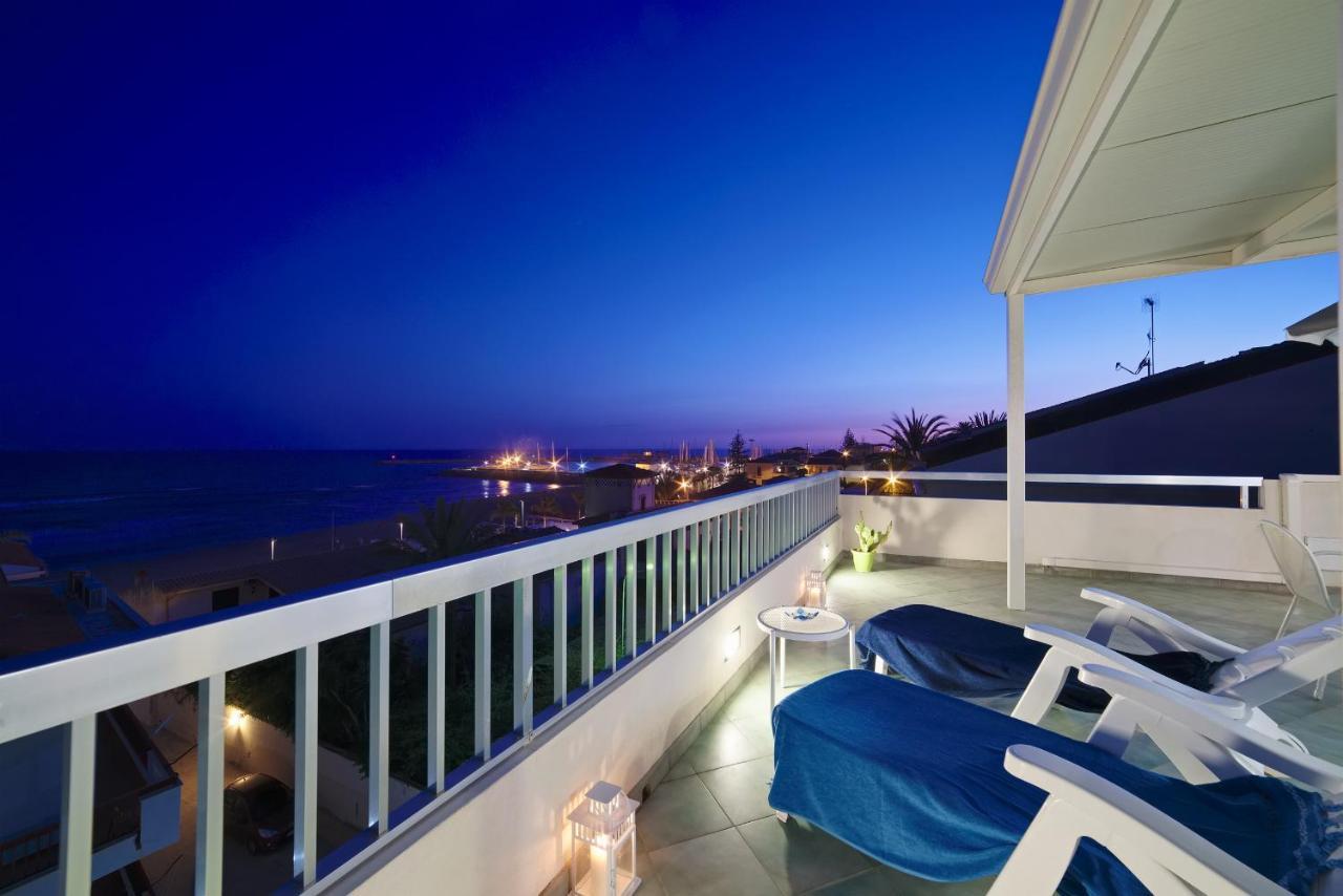 Archimede, Appartamento Con Vista In Centro A Marina Di Ragusa Dış mekan fotoğraf