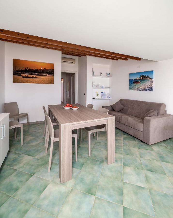 Archimede, Appartamento Con Vista In Centro A Marina Di Ragusa Dış mekan fotoğraf