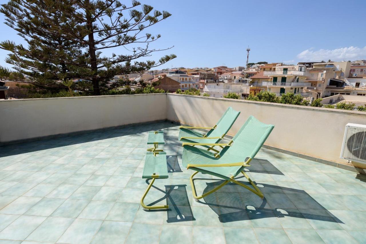 Archimede, Appartamento Con Vista In Centro A Marina Di Ragusa Dış mekan fotoğraf