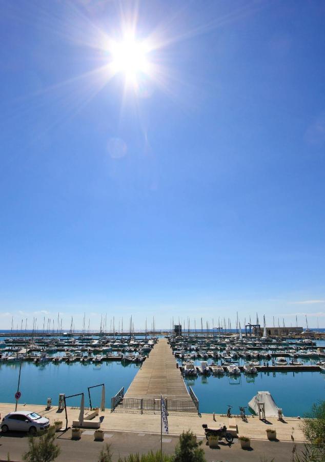 Archimede, Appartamento Con Vista In Centro A Marina Di Ragusa Dış mekan fotoğraf