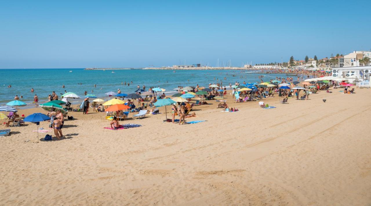 Archimede, Appartamento Con Vista In Centro A Marina Di Ragusa Dış mekan fotoğraf
